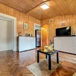D&L Apartment In Center
